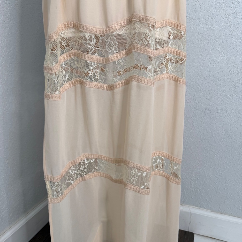 ASTR the Label Peach Lace Panel Maxi Dress Sleeveless V-Back‎ size XS - Picture 3 of 7